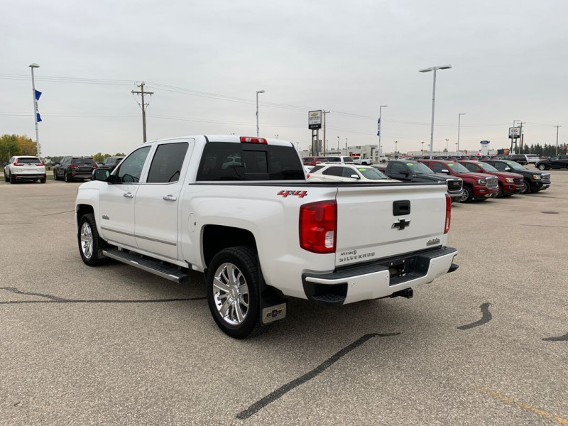 Pre-Owned 2018 Chevrolet Silverado 1500 High Country *6.2L LOADED* 4X4 ...